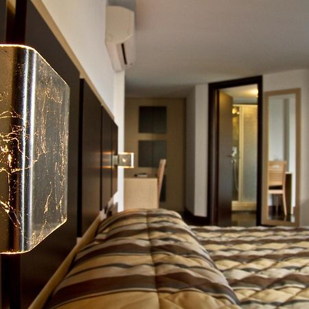 Hotel Ristorante Centosedici Terracina Dış mekan fotoğraf
