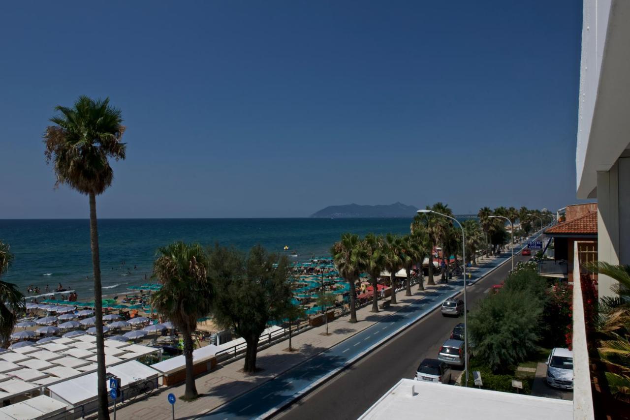 Hotel Ristorante Centosedici Terracina Dış mekan fotoğraf