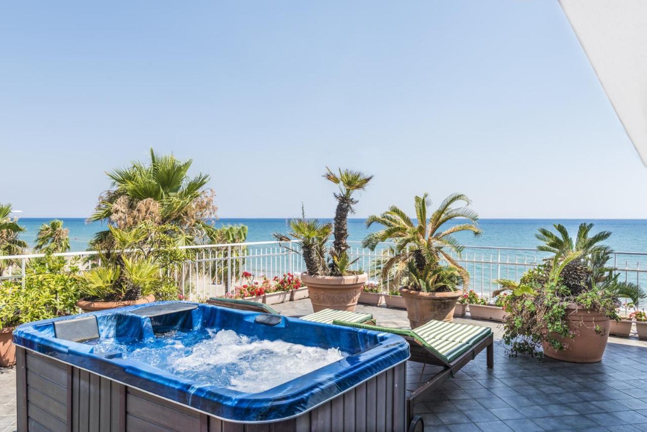 Hotel Ristorante Centosedici Terracina Dış mekan fotoğraf