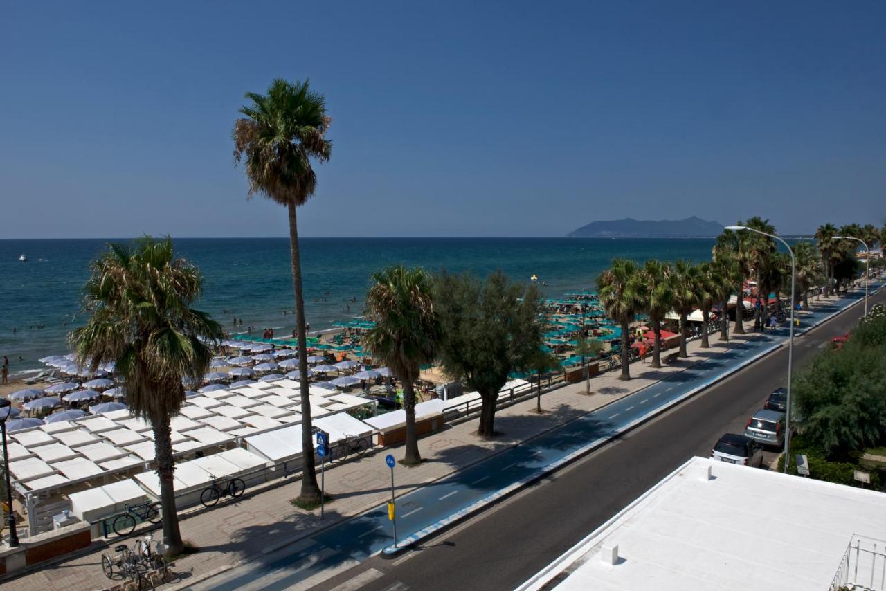 Hotel Ristorante Centosedici Terracina Dış mekan fotoğraf